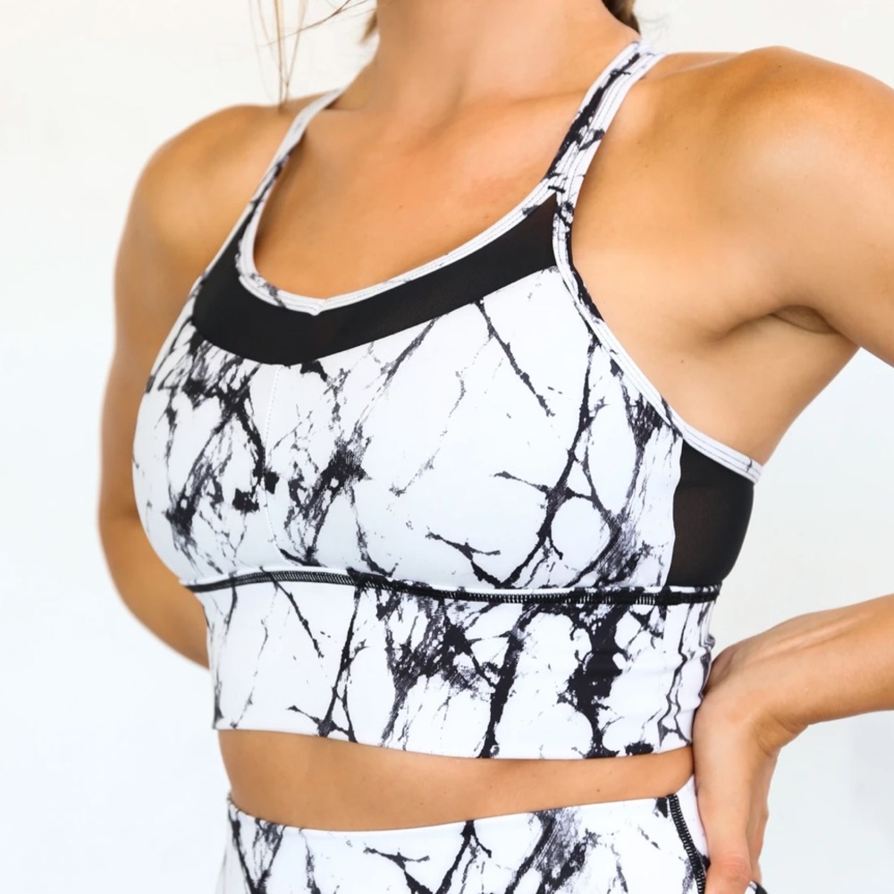 NWT Cheri fit marble and black sports bra